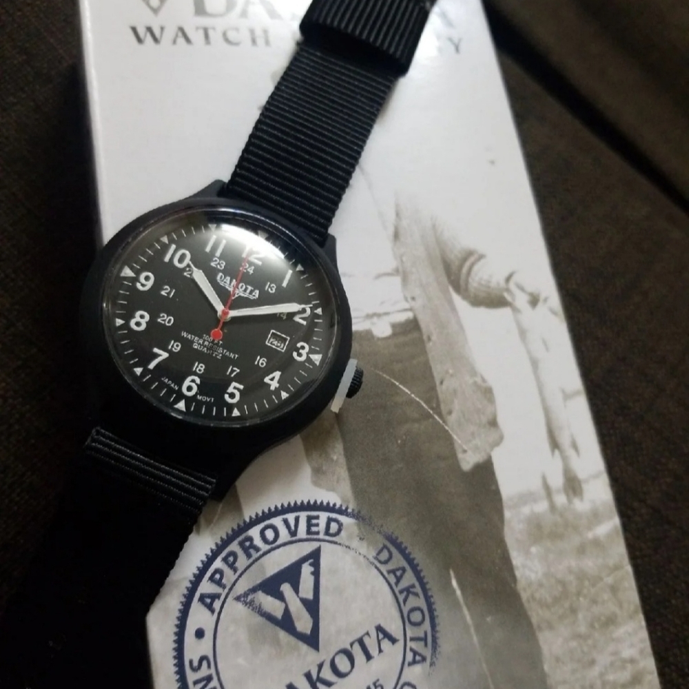 Dakota grizzly watch ⌚(black)